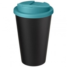 Doppelwandiger Isolierbecher aus  recyceltem Kunststoff mit drehbarem, auslaufsicherem Deckel. Der komplette Becher inkl. Deckel Americano® Eco 350 ml recycelter Becher mit auslaufsicherem Deckel